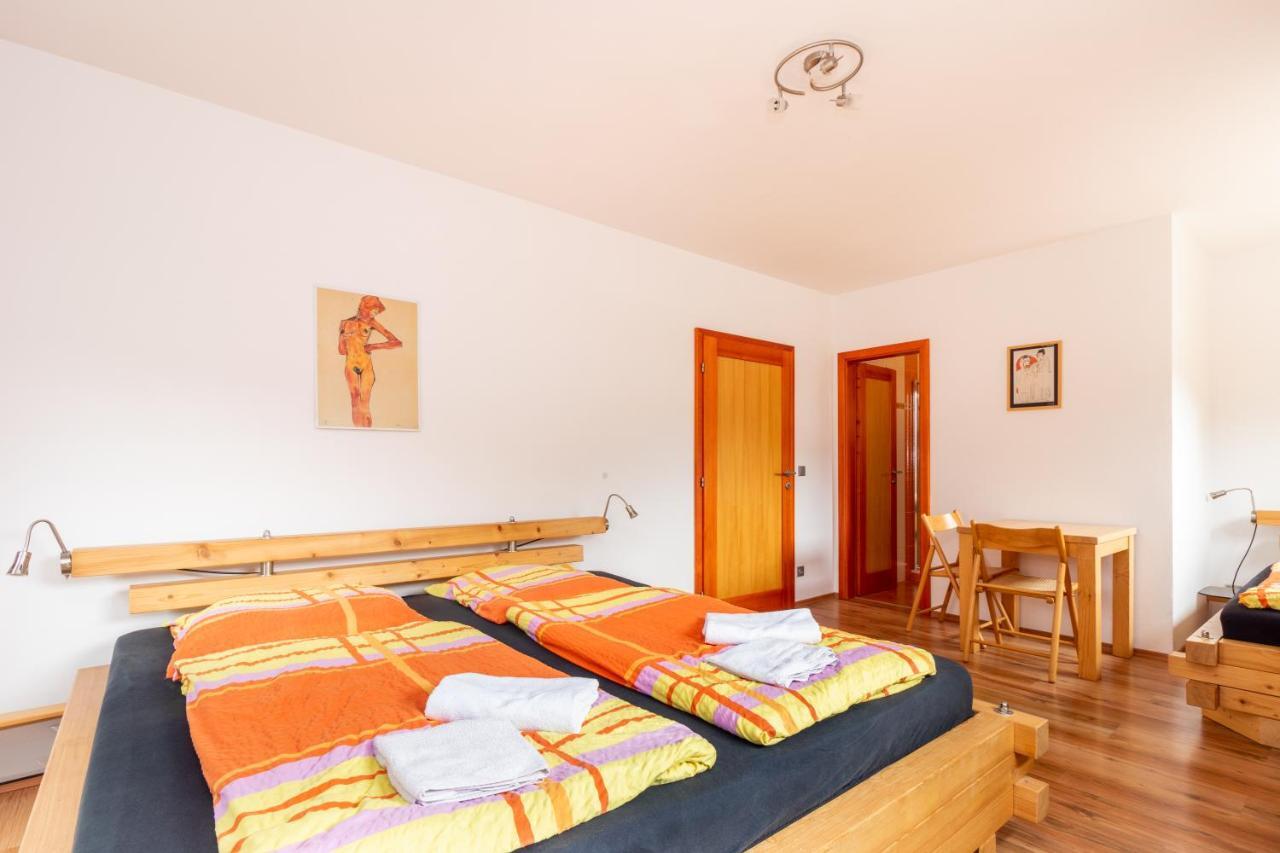 Ubytovani Bezchlebovi Hotell Český Krumlov Exteriör bild